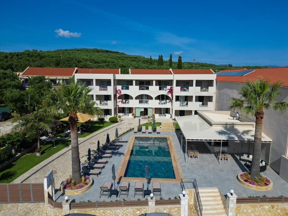 Remezzo Studios & Apartments Amoudi Luaran gambar