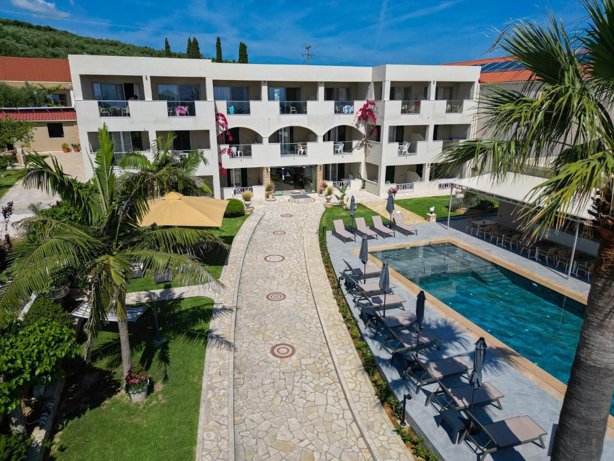 Remezzo Studios & Apartments Amoudi Luaran gambar