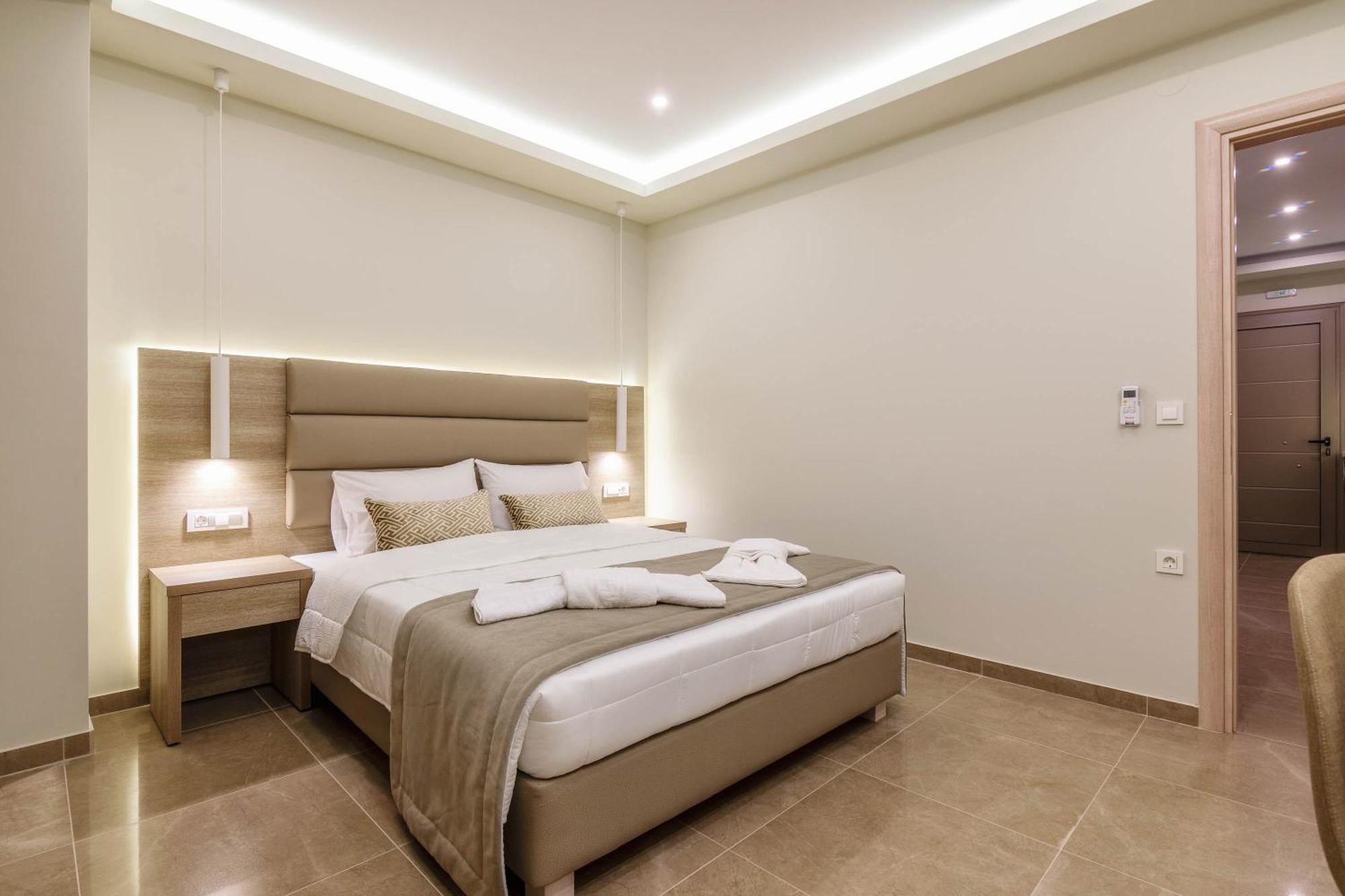 Remezzo Studios & Apartments Amoudi Luaran gambar