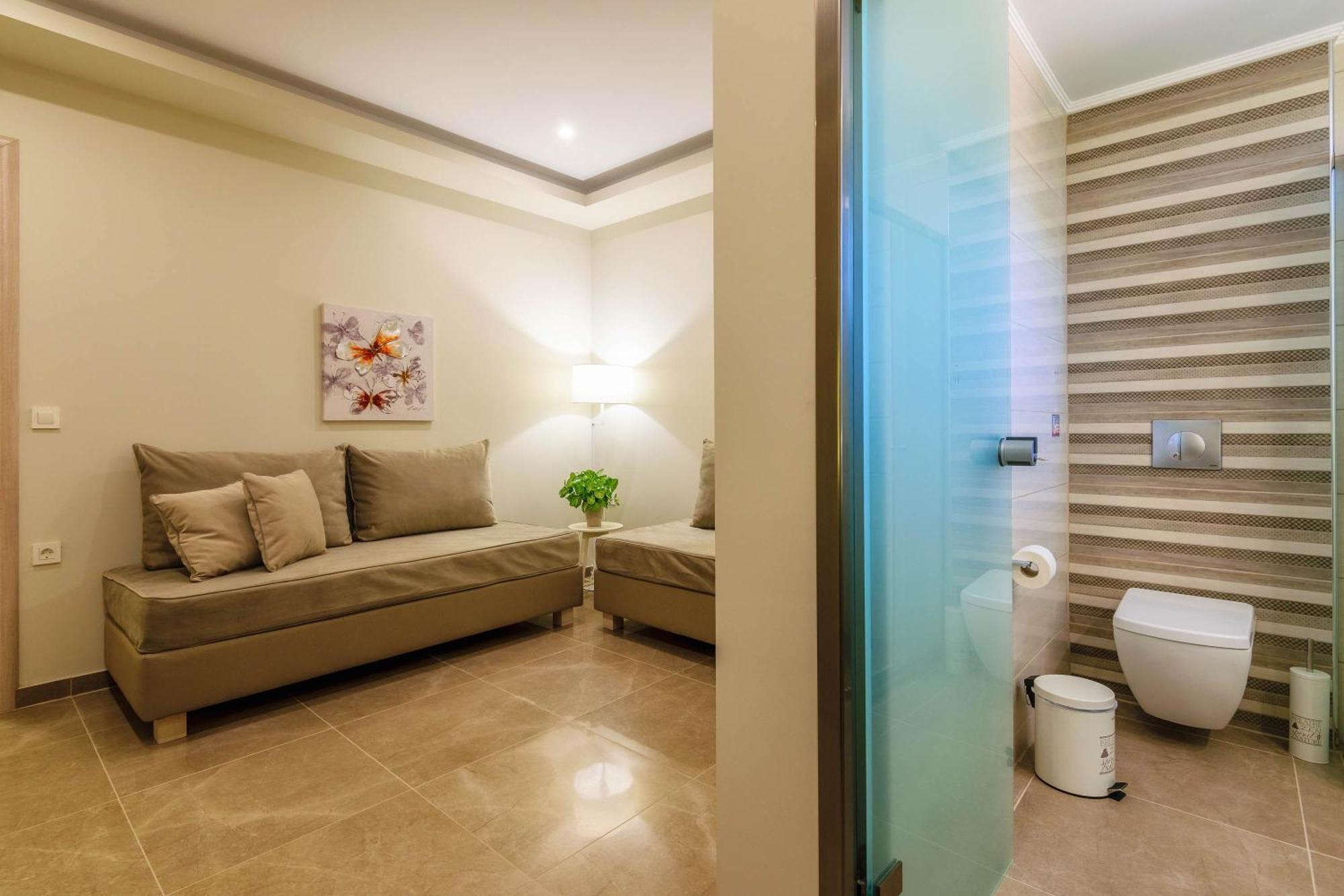Remezzo Studios & Apartments Amoudi Luaran gambar