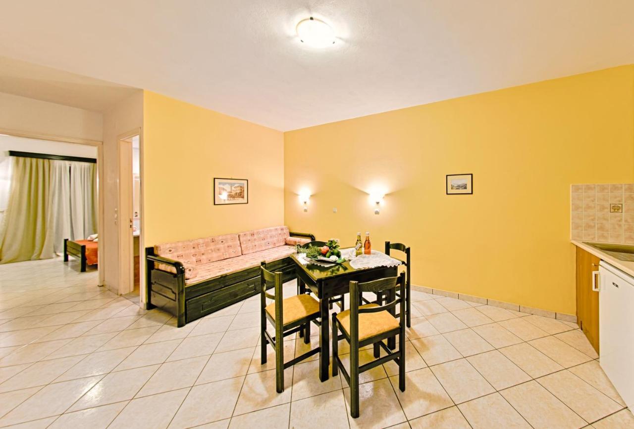 Remezzo Studios & Apartments Amoudi Luaran gambar