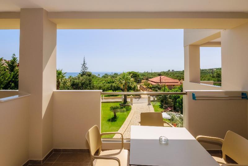 Remezzo Studios & Apartments Amoudi Luaran gambar